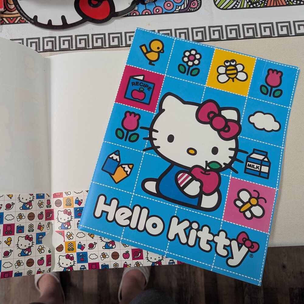 Hello Kitty Box - Picture 11 of 15